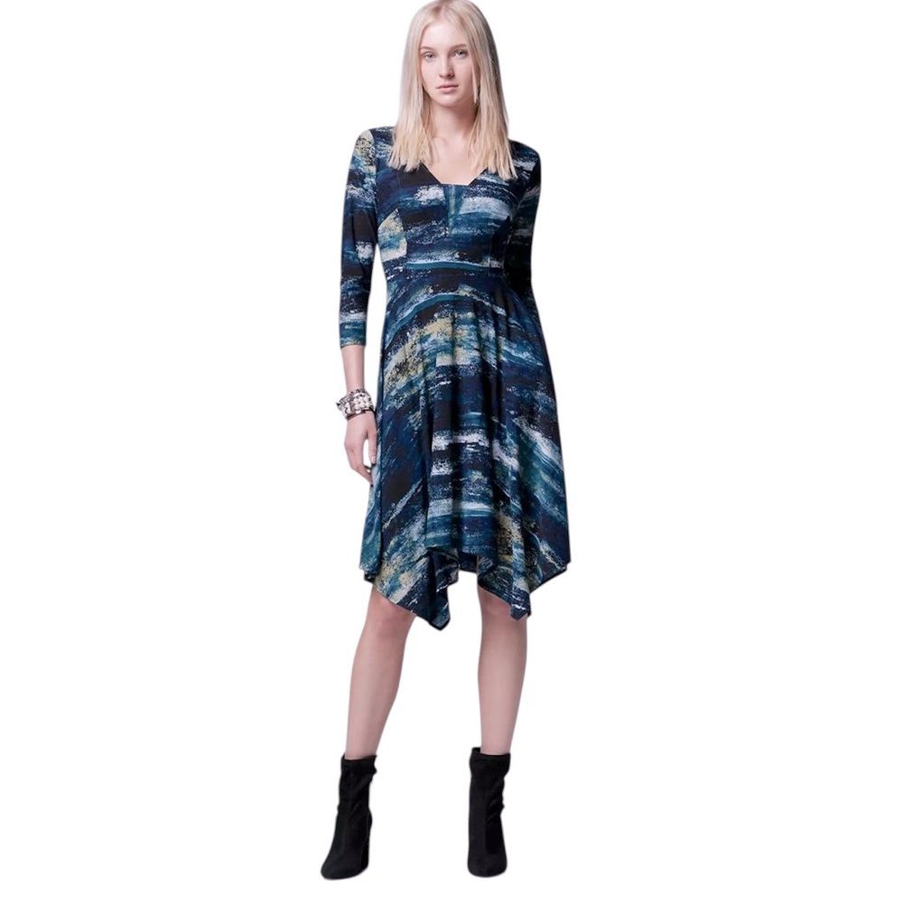 Vera Wang•Abstract A Line Handkerchief Hemline Dress